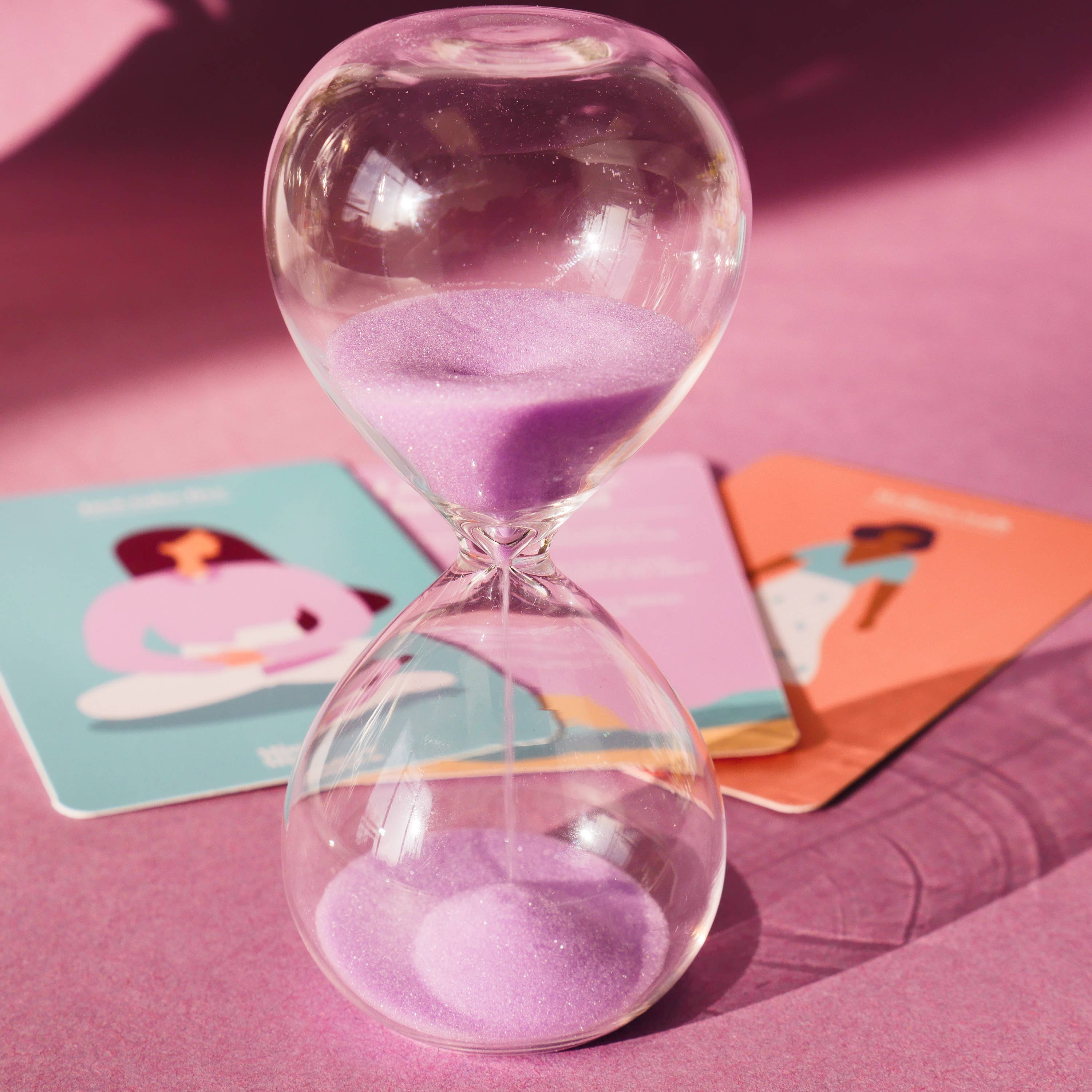 Mindful Minutes: Find Peace and Relaxation with 20 Guided Tips and a 5-Minute Sand Timer - Image 4